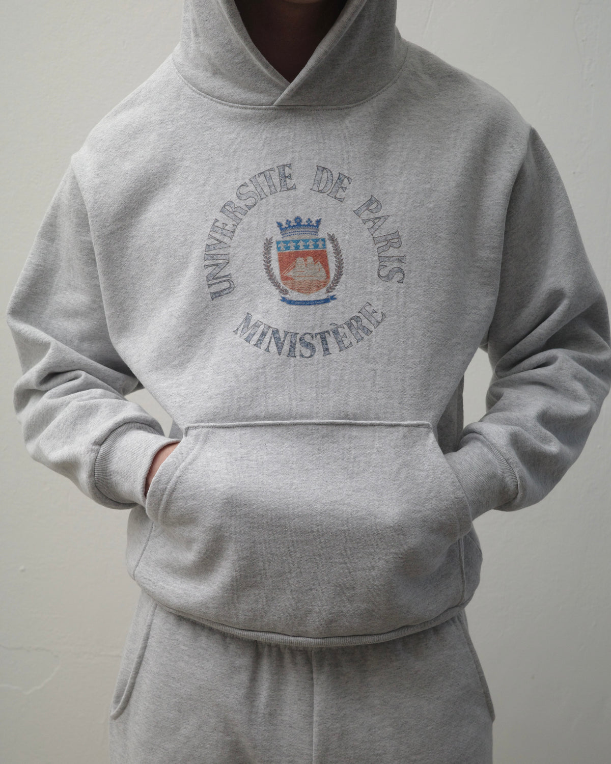 UNIVERSITY HOODIE