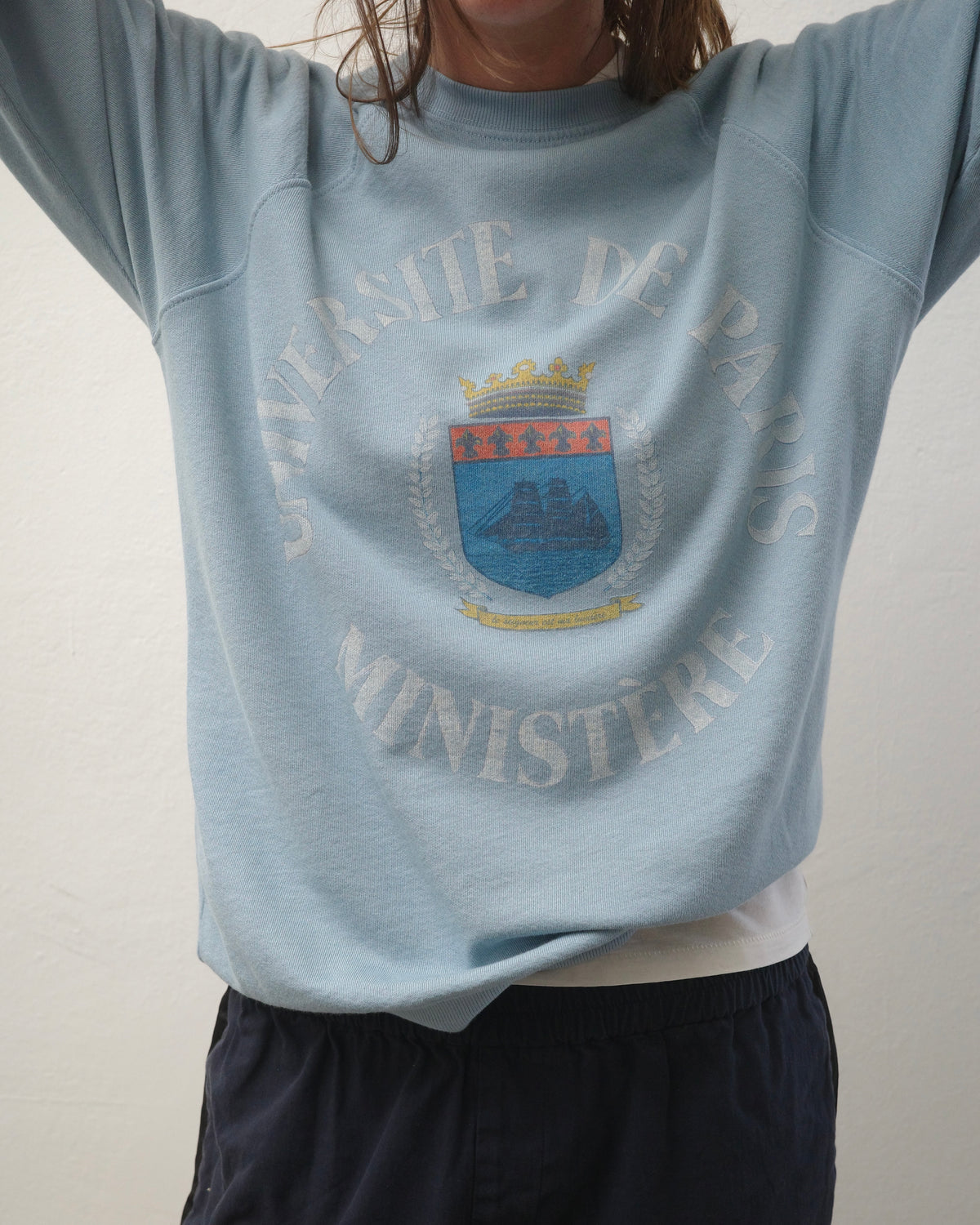 UNIVERSITY CREWNECK
